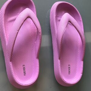 Forever-21 Women's Pink Purple Flipflops Size 8 Brand New!